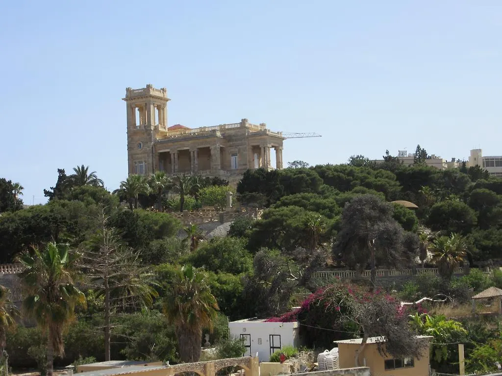 Aparthotel Nula à San Ġiljan